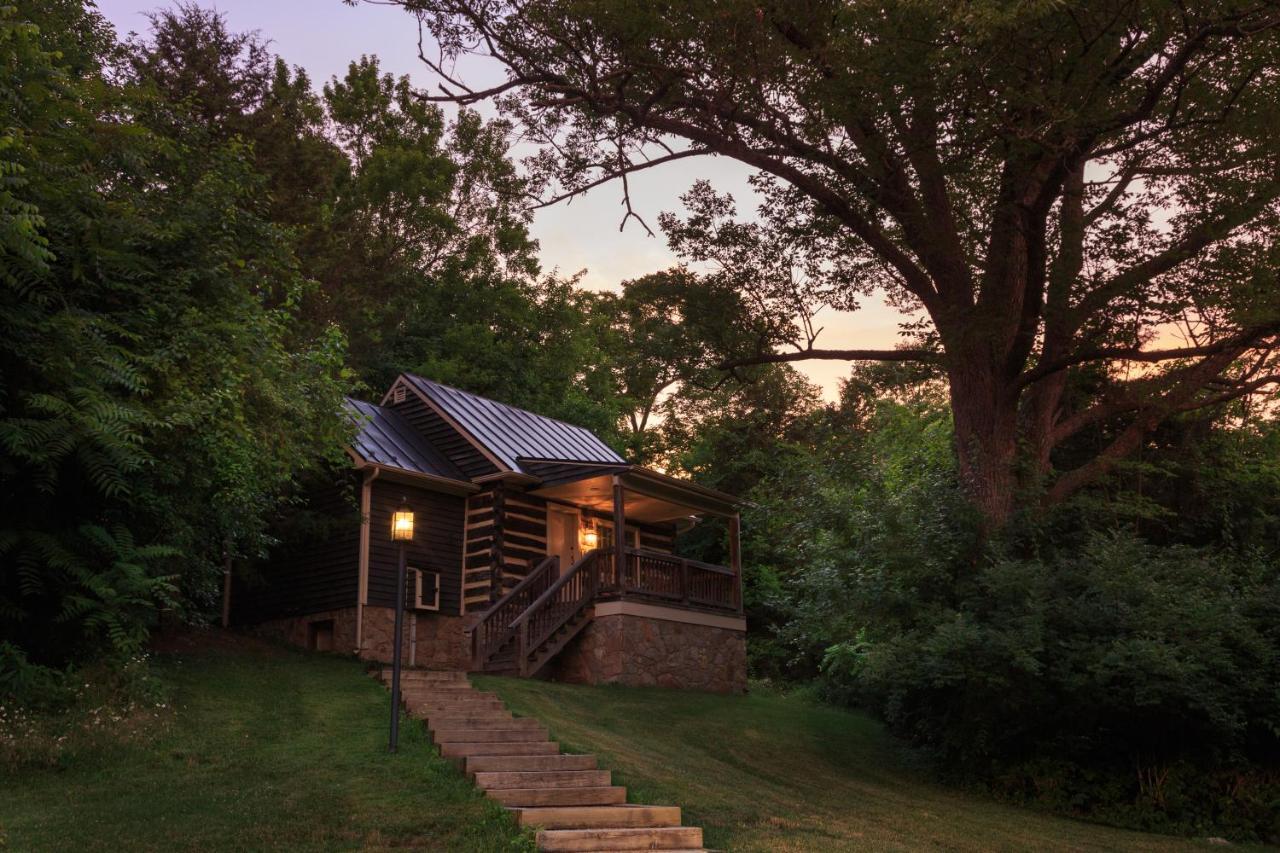 Inn And Cabins At Vaucluse Spring Stephens City Экстерьер фото